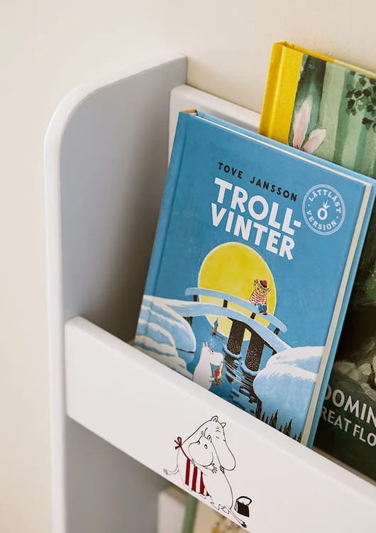 pol_pl_Kids-Concept-Wiszaca-polka-na-ksiazki-MOOMIN-35554_4.jpg