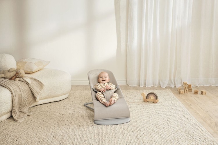 pol_pl_BABYBJORN-lezaczek-BLISS-WOVEN-Jasny-Bez-melanz-35491_11.jpg