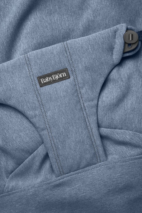 pol_pl_BABYBJORN-lezaczek-BLISS-WOVEN-Niebieski-melanz-35490_21.jpg