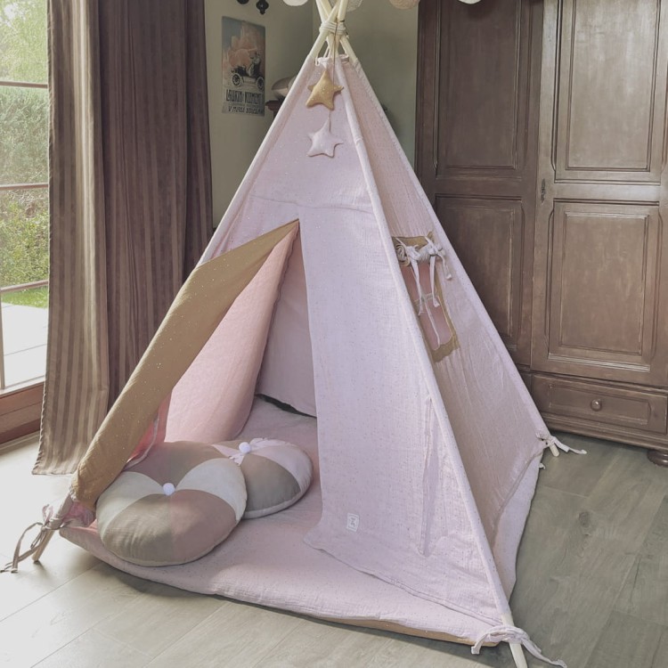 Blink-Pink-pale-tipi-2.jpg