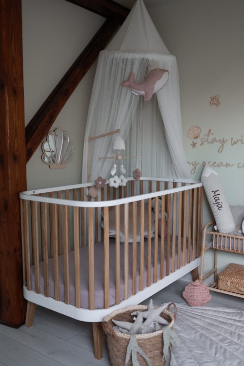 Drewniana karuzela Stokrotki z pozytywką do łóżeczka dziecięcego