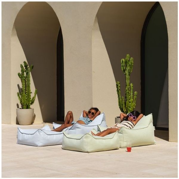 wigiwama_outdoor_pouf_fauteuil_azur_25.jpg