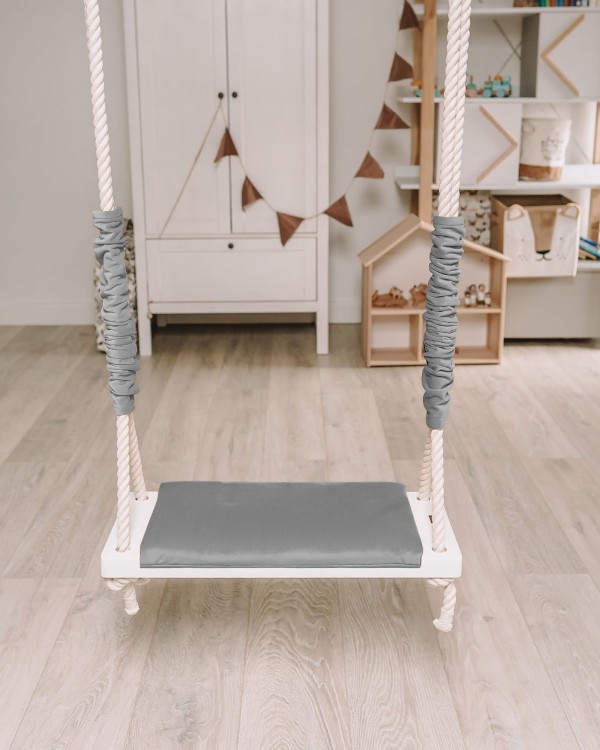 Drewniana pikowana huśtawka dla dzieci Funky Vintage szara