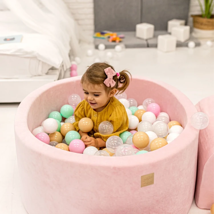 meowbaby-basen-z-kulkami-dla-dziecka-pudrowyroz-velvet-1169140544.jpg.webp