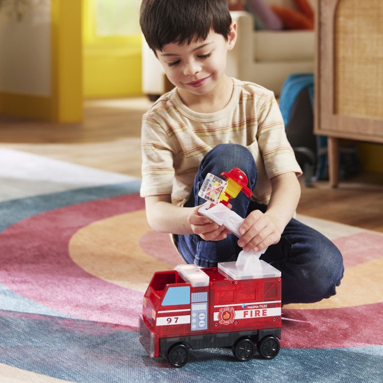 MAGNA-TILES® Klocki Magnetyczne Remiza Strażacka 50 elementów, zabawka dla dzieci od 3 lat
