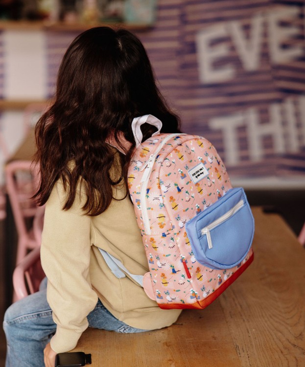 przedszkolak z plecakiem hello hossy flore