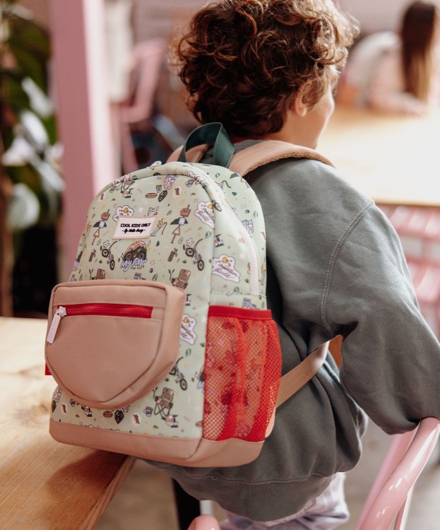 Wygodny plecak szkolny dla dzieci od 2 do 6 lat i starszych