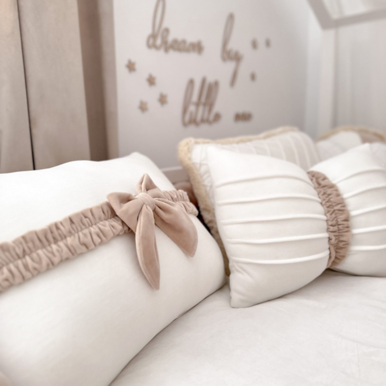 Poduszka welurowa dla dzieci KOKARDA