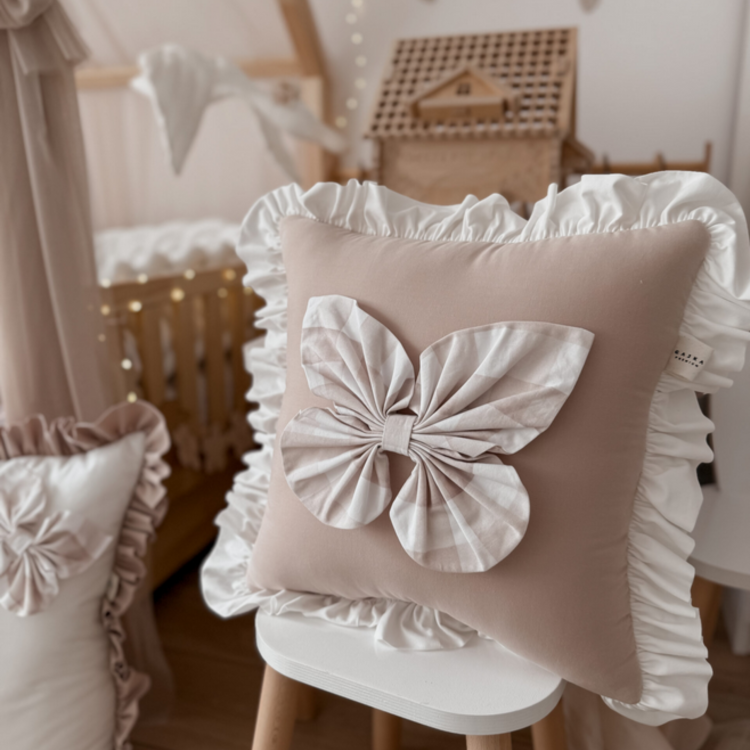 Poduszka welurowa dla dziecka z kokardą