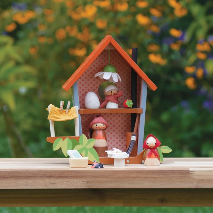 Gniazdko rodziny Robin – drewniany domek dla dzieci Tender Leaf Toys z mamą ptaszkiem Ruby i córeczką Rosy