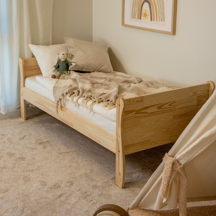 Łóżko dziecięce Paris z naturalnego drewna sosnowego z szufladą