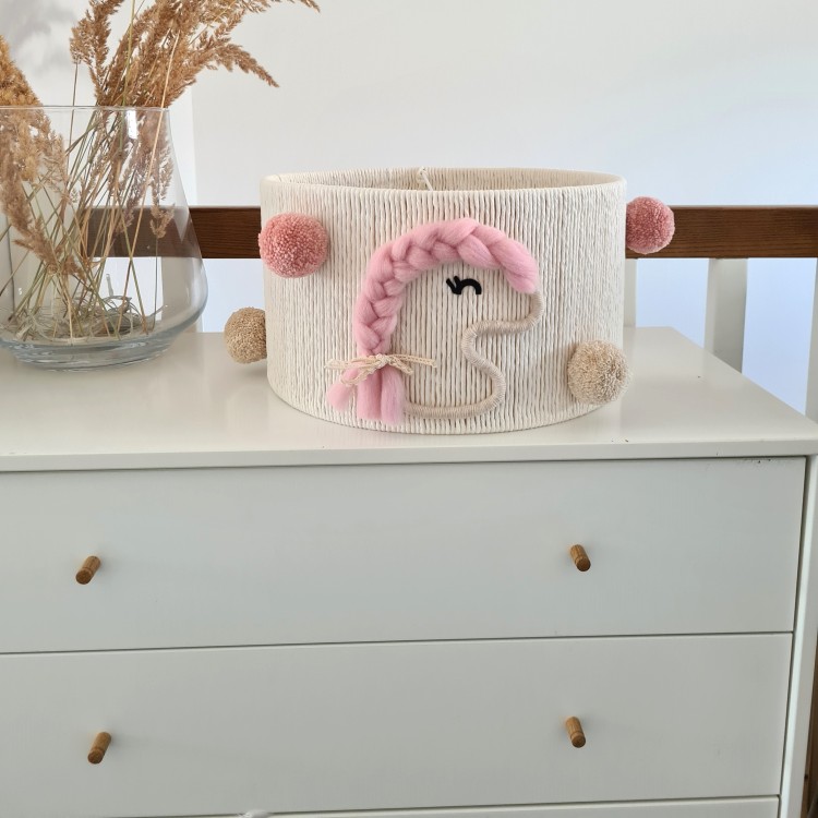 Lampa sufitowa Konik z makramy i filcu – Marmys Felt Studio