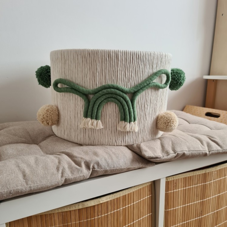 Ręcznie robiona lampa dziecięca z motywem dinozaurów