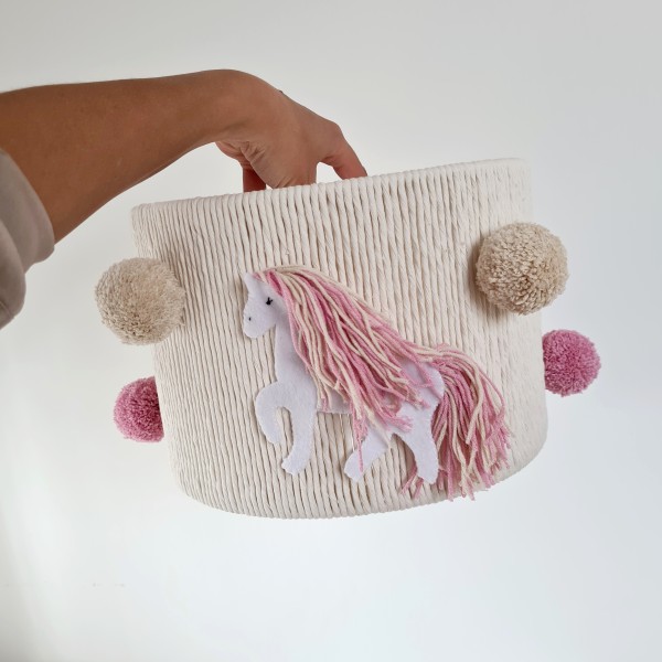 Ręcznie robiona lampa dziecięca z motywem jednorożca