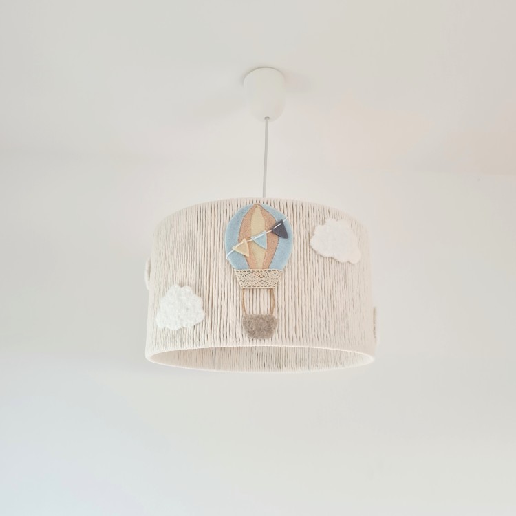 Ręcznie robiona lampa dziecięca z motywem balonu