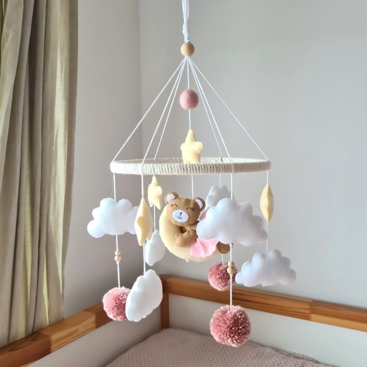 Karuzela Miś na Księżycu z chmurkami i gwiazdkami