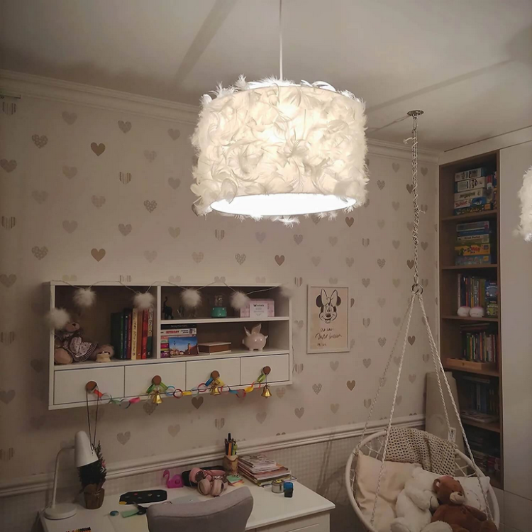 Lampa sufitowa do pokoju dziecięcego PIÓRA 38cm