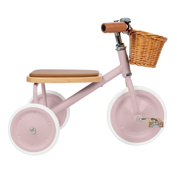 Banwood Trike Dusty Pink – różowy rowerek trójkołowy dla dzieci z wiklinowym koszykiem
