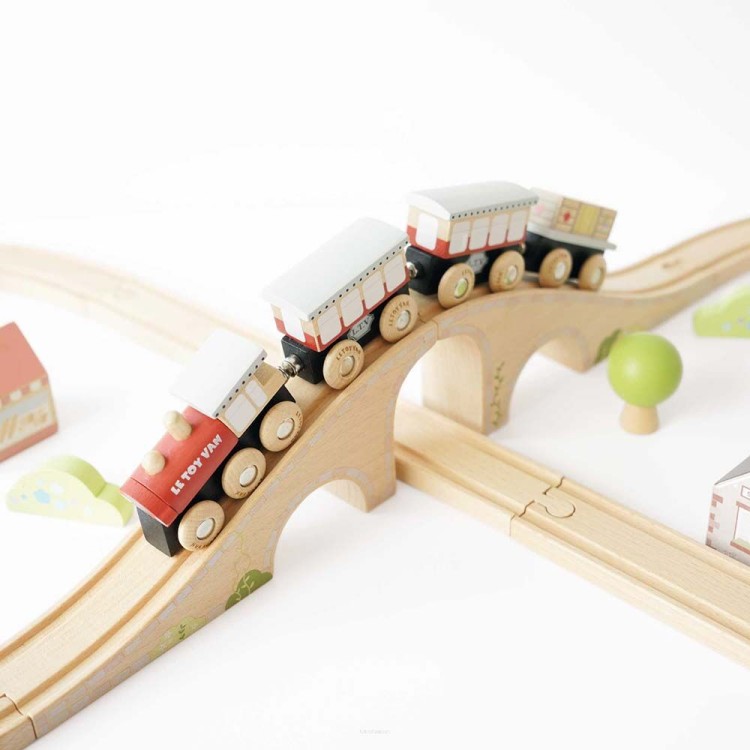 Pociąg drewniany z wagonikami na magnesy Le Toy Van