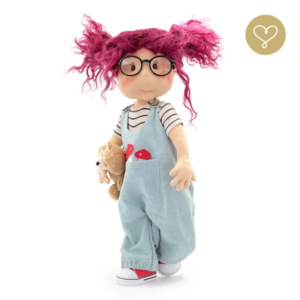 Szmaciana lalka Tess Lullu Dolls z naturalnymi włosami Alpaki