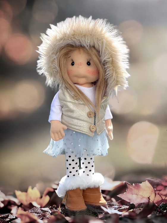Lalka Pola w ubranku z certyfikowanej bawełny OEKO-TEX