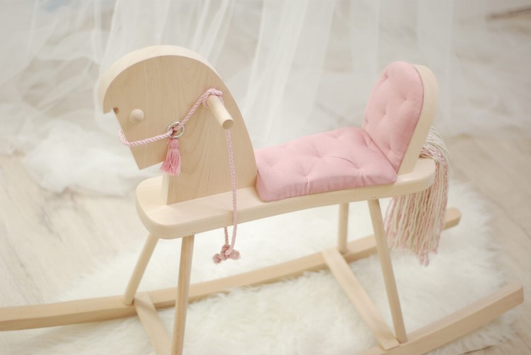 Drewniany konik na biegunach Naturalny