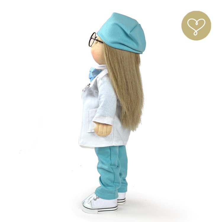 Detale twarzy i włosów z alpaki lalki Lullu Dolls