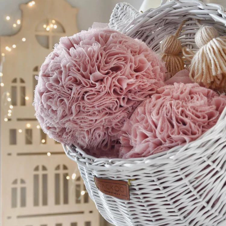 Bajeczny baldachim z tiulu miękkiego - różne kolory i zawieszki