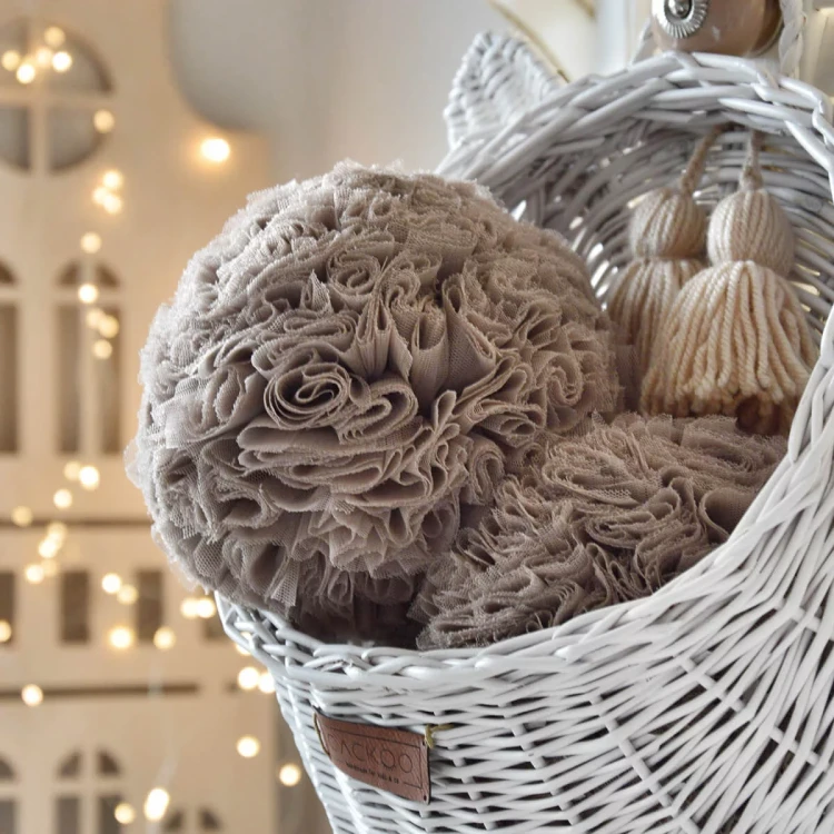 Bajeczny baldachim z tiulu miękkiego - różne kolory i zawieszki