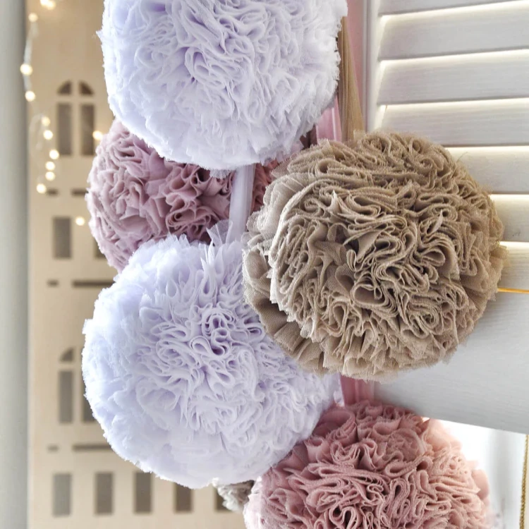 Bajeczny baldachim z tiulu miękkiego - różne kolory i zawieszki