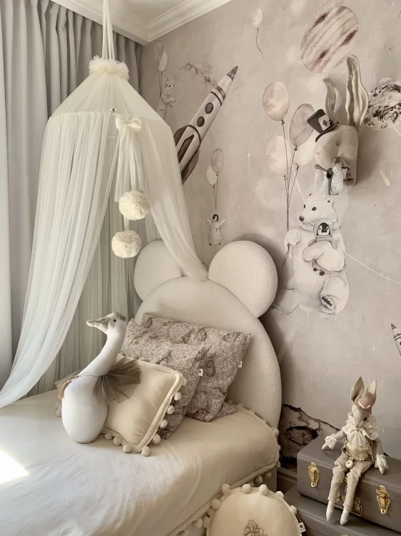 Bajeczny baldachim z tiulu miękkiego - różne kolory i zawieszki