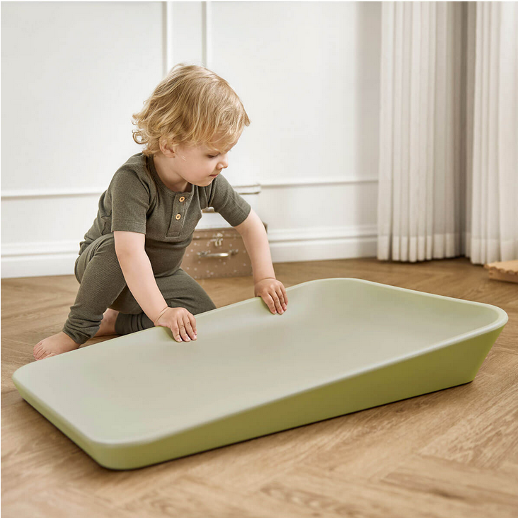 Przewijak LEANDER - mata do przewijania MATTY Olive green