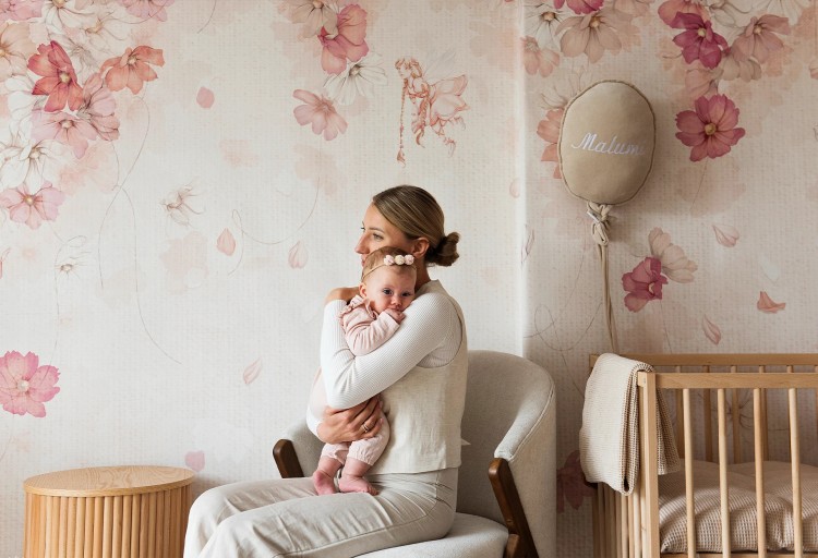 Tapeta dla dzieci Malumi DAPHNE – pink – tapeta do pokoju dziewczęcego z magicznym motywem