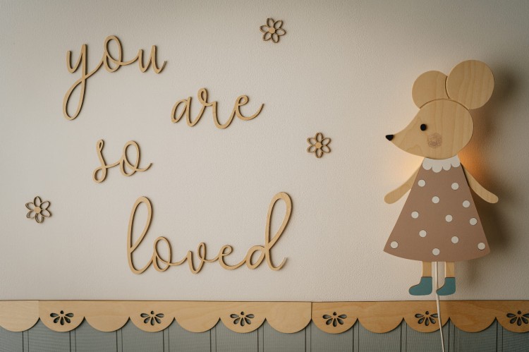 dekoracyjna lampka nocna vintage dla niemowlęcia