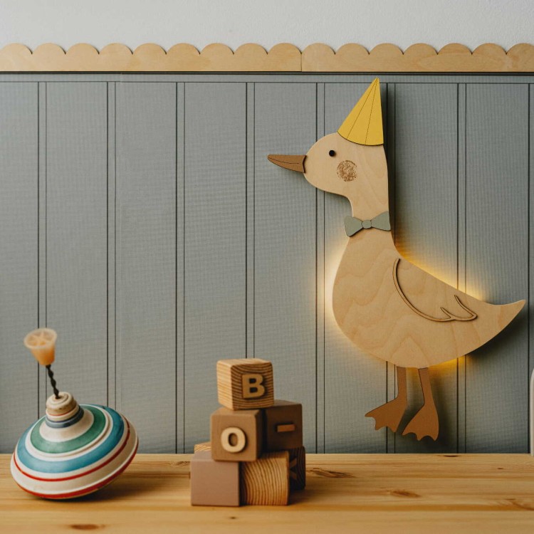 Drewniana lampka nocna gąska do pokoju dziecięcego