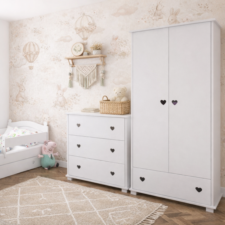 Drewniana komoda dziecięca z trzema szufladami Love