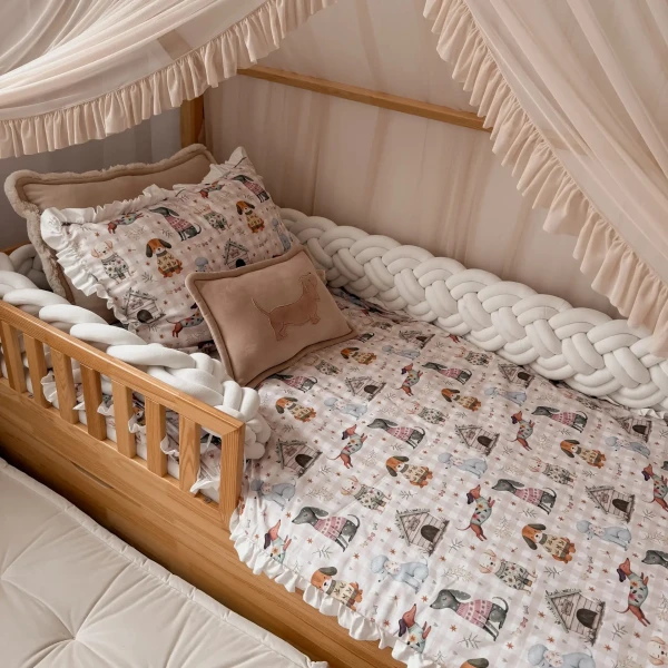 Pościel dziecięca Pieski bawełna premium z białą falbanką