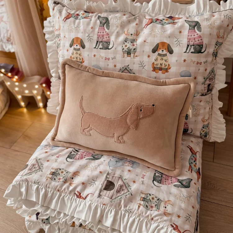 Pościel dziecięca Pieski bawełna premium z białą falbanką