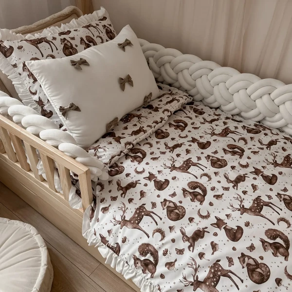 Poszewki dziecięce Gwiezdny Las z falbankami bawełna premium