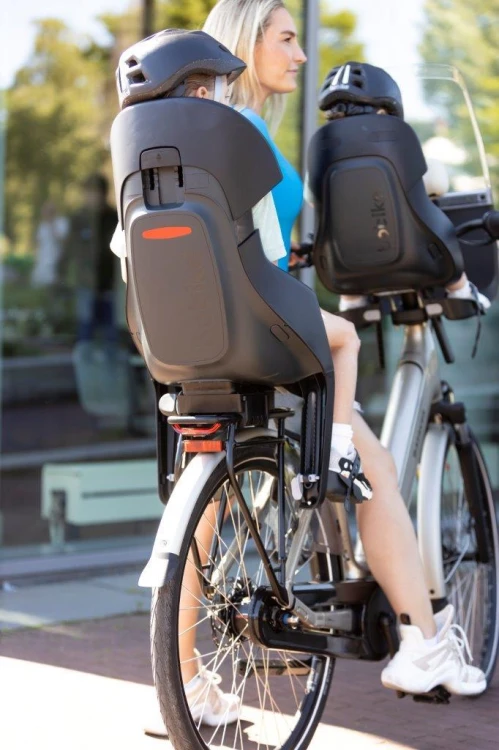 Fotelik rowerowy Bobike Exclusive Evolve Maxi peppermint montowany na tylny bagażnik roweru