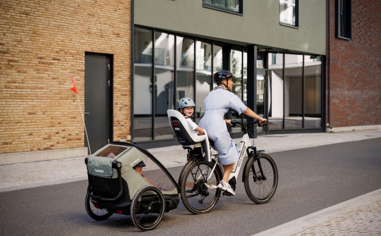Hamax Outback Next Dusty Green podwójna przyczepka rowerowa dla dzieci