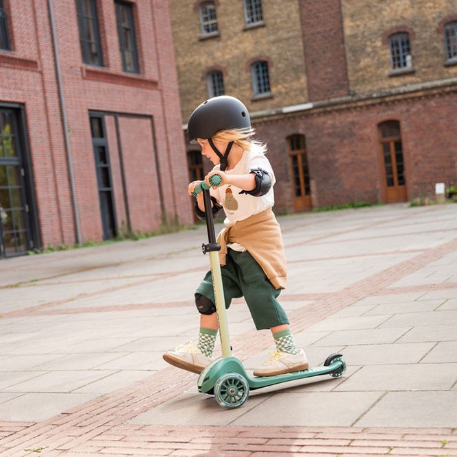 hulajnoga scoot and ride highwaykick 3s forest