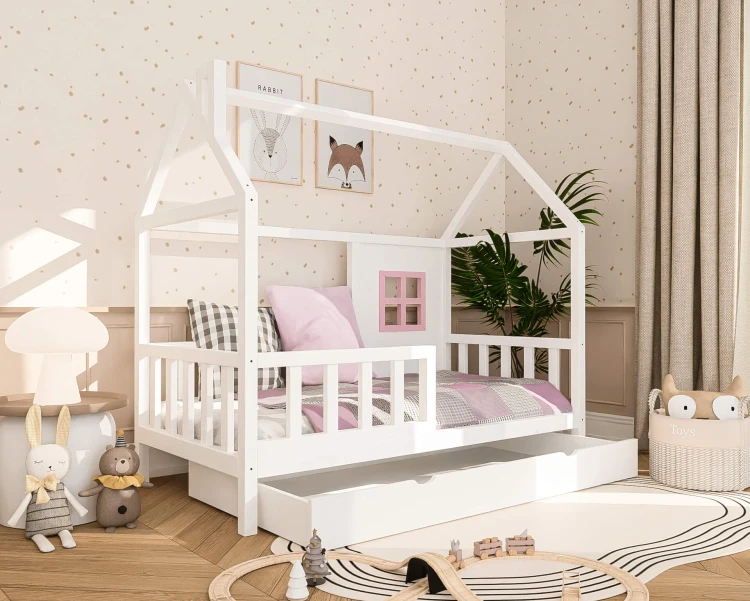 łóżko domek dziecięce drewniane z barierką i okienkiem wykonane z litego drewna sosnowego