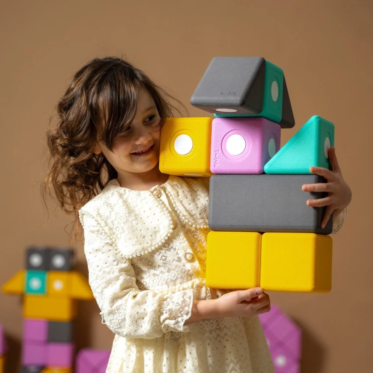 klocki magnetyczne piankowe TUKI SMART dla dzieci, zestaw sensoryczny do przedszkola i terapii integracji sensorycznej zestaw 240 elementów