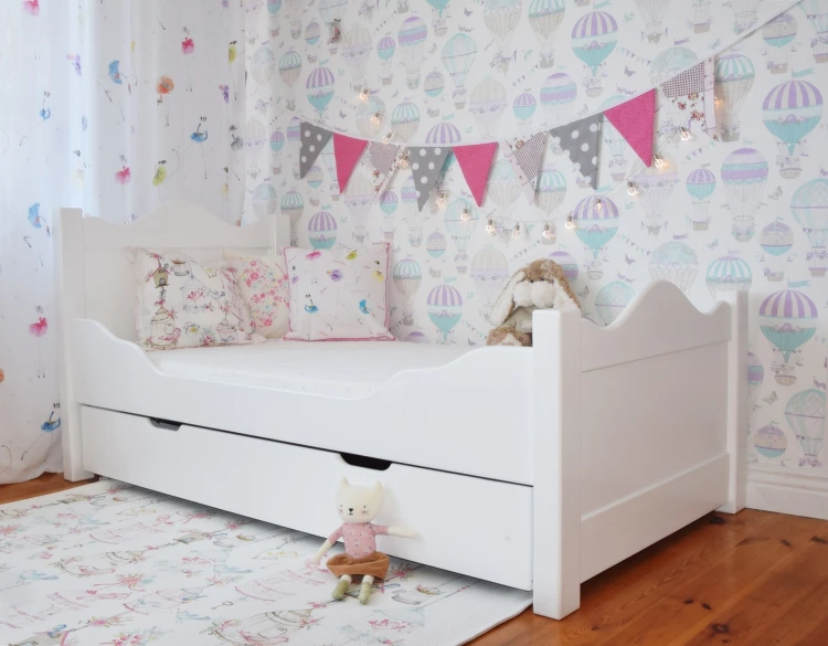 białe łóżko drewniane KIARA z szufladą do pokoju młodzieżowego