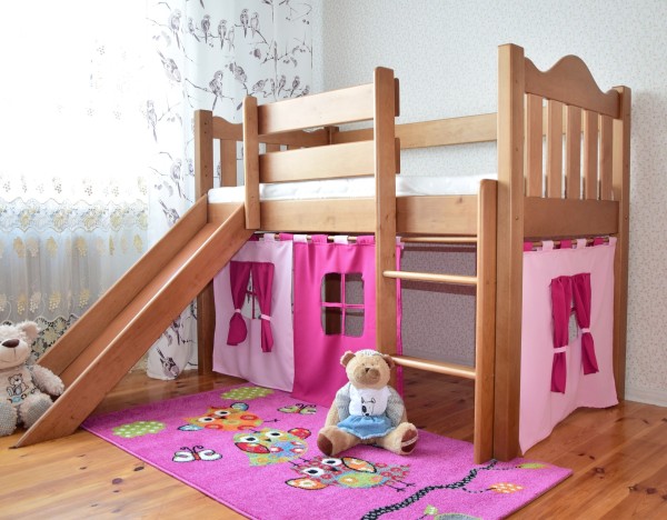 drewniane łóżko dziecięce ZAMECZEK miodowe ze zjeżdżalnią antresola