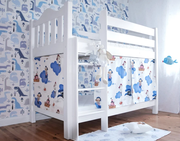 Łóżko piętrowe NINA 2 dla dwójki dzieci – drewniane z zasłonkami