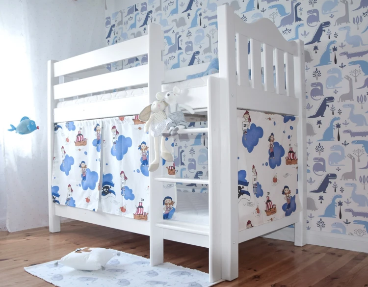 Łóżko piętrowe NINA 2 dla dwójki dzieci – drewniane z zasłonkami