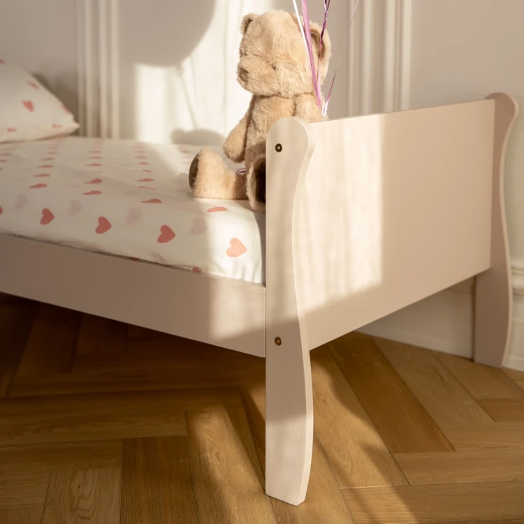 Łóżko dziecięce Paris z naturalnego drewna sosnowego z szufladą kaszmir