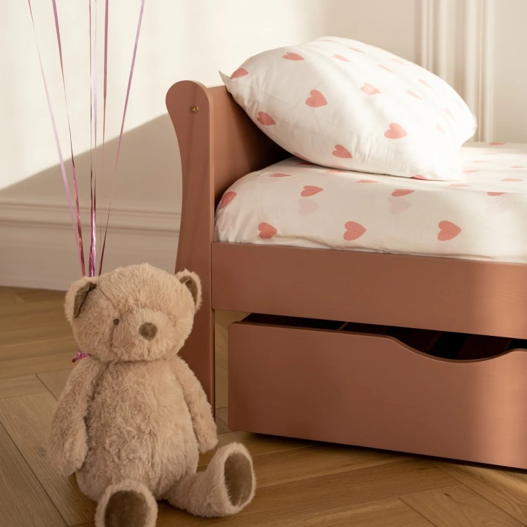 Łóżko dziecięce Paris z naturalnego drewna sosnowego z szufladą pink